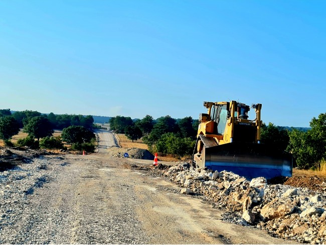 Kütahya Domaniç Sarıot Köyünün İçinde 1.734 M2 Bahçe Ful Doğa Ve Kısmen Köy Manzaralı Malikaneye 100 Metre Mesafede Resmi Tek Tapulu Köyün En Güzel Lokasyonundadır