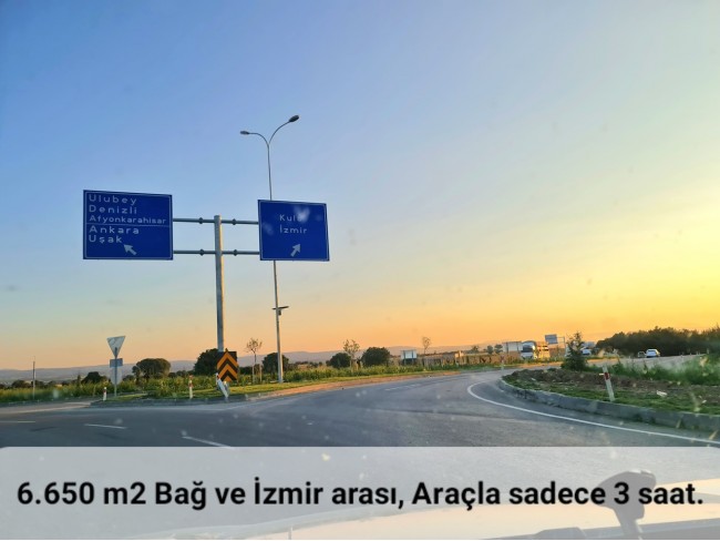 Uşak Karahallı Külköy'de Organize Sanayiye ve Köye Yakın, Köy ve Doğa Manzaralı 6.650 m2 Yatırımlık Kupon Bağ Bahçe. İlan Açıklamasını Okuyarak İletişime Geçiniz Lütfen.