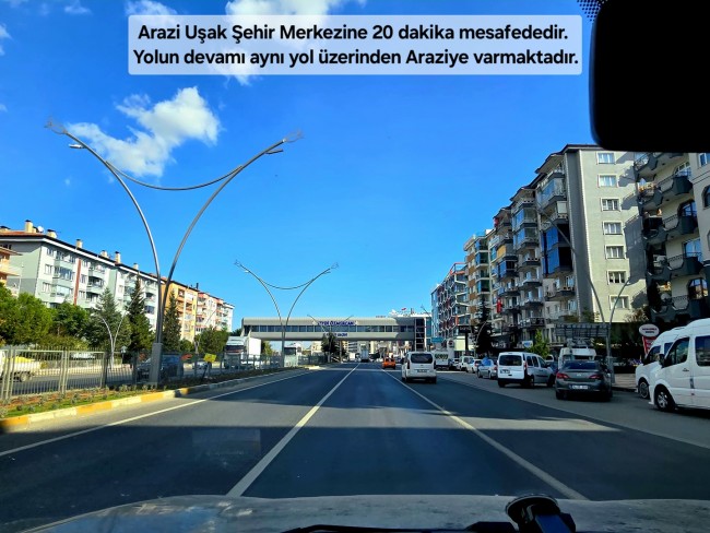Uşak Banaz Merkeze Çok Yakın Ana Yol Üstünde 3.739 m2 Yatırımlık Arazi. Açıklamayı Okuyarak Arayınız