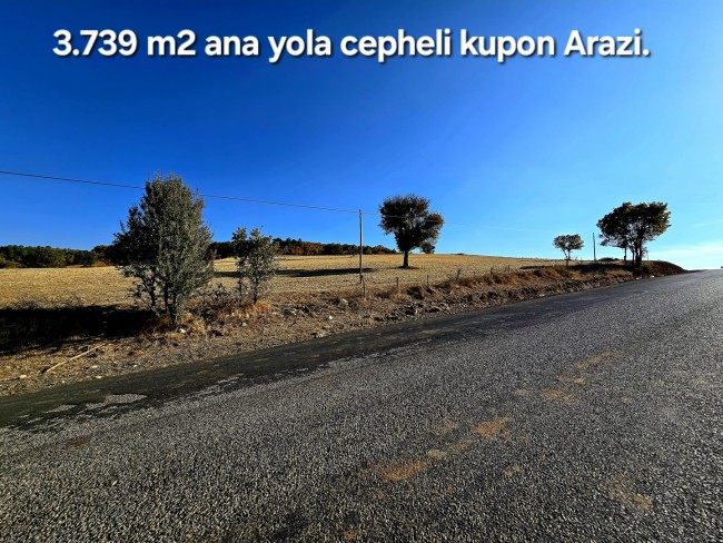 Uşak Banaz Merkeze Çok Yakın Ana Yol Üstünde 3.739 m2 Yatırımlık Arazi. Açıklamayı Okuyarak Arayınız