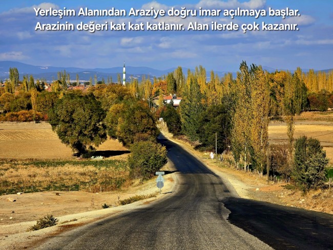 Uşak Banaz Merkeze Çok Yakın Ana Yol Üstünde 3.739 m2 Yatırımlık Arazi. Açıklamayı Okuyarak Arayınız