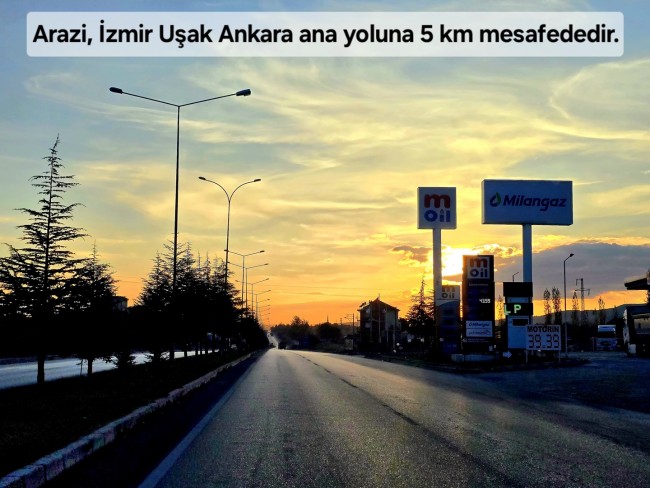Uşak Banaz Merkeze Çok Yakın Ana Yol Üstünde 3.739 m2 Yatırımlık Arazi. Açıklamayı Okuyarak Arayınız