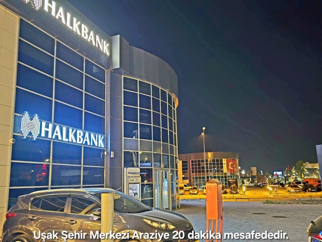 Uşak Banaz Merkeze Çok Yakın Ana Yol Üstünde 3.739 m2 Yatırımlık Arazi. Açıklamayı Okuyarak Arayınız