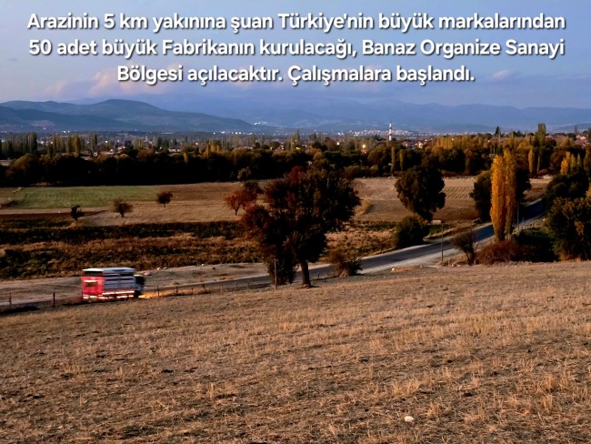 Uşak Banaz Merkeze Çok Yakın Ana Yol Üstünde 3.739 m2 Yatırımlık Arazi. Açıklamayı Okuyarak Arayınız