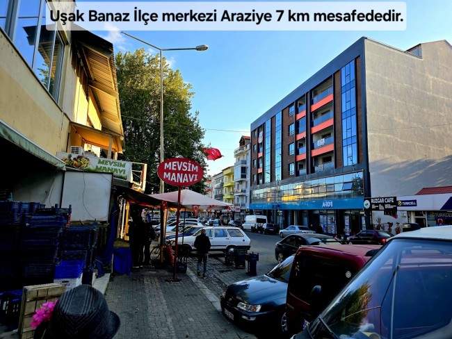 Uşak Banaz Merkeze Çok Yakın Ana Yol Üstünde 3.739 m2 Yatırımlık Arazi. Açıklamayı Okuyarak Arayınız