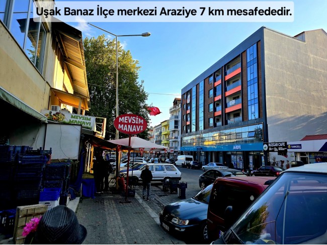 Uşak Banaz Merkeze Çok Yakın Ana Yol Üstünde 3.739 m2 Yatırımlık Arazi. Açıklamayı Okuyarak Arayınız