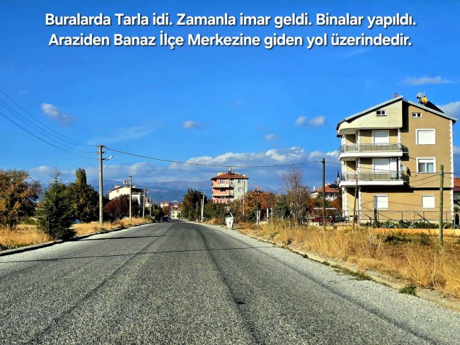 Uşak Banaz Merkeze Çok Yakın Ana Yol Üstünde 3.739 m2 Yatırımlık Arazi. Açıklamayı Okuyarak Arayınız
