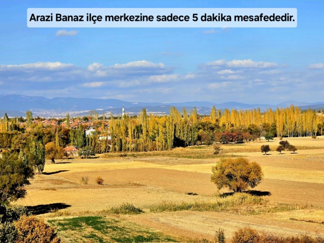 Uşak Banaz Merkeze Çok Yakın Ana Yol Üstünde 3.739 m2 Yatırımlık Arazi. Açıklamayı Okuyarak Arayınız