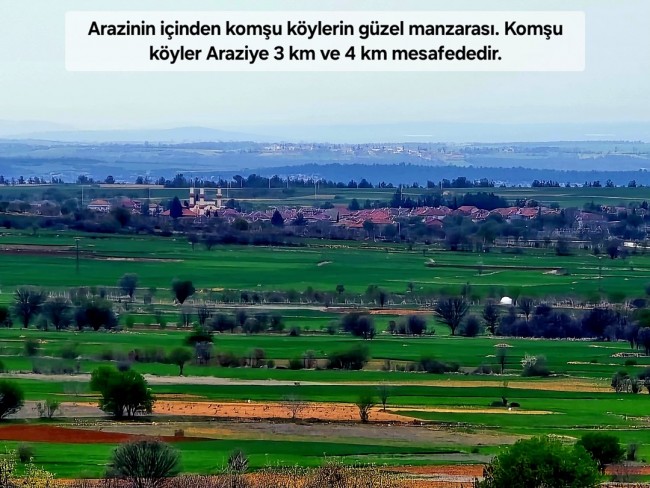 Uşak Karahallı Kavaklı'da 4.505 m2 Köy Girişi Arsa ve Bağ. Açıklamayı Okuyarak Arayınız