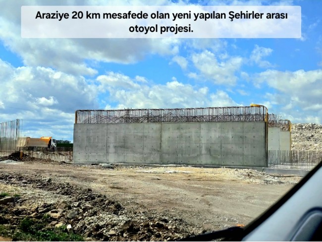 Uşak Karahallı Kavaklı'da 4.505 m2 Köy Girişi Arsa ve Bağ. Açıklamayı Okuyarak Arayınız