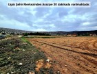 Uşak Karahallı Kavaklı'da 4.505 m2 Köy Girişi Arsa ve Bağ. Açıklamayı Okuyarak Arayınız