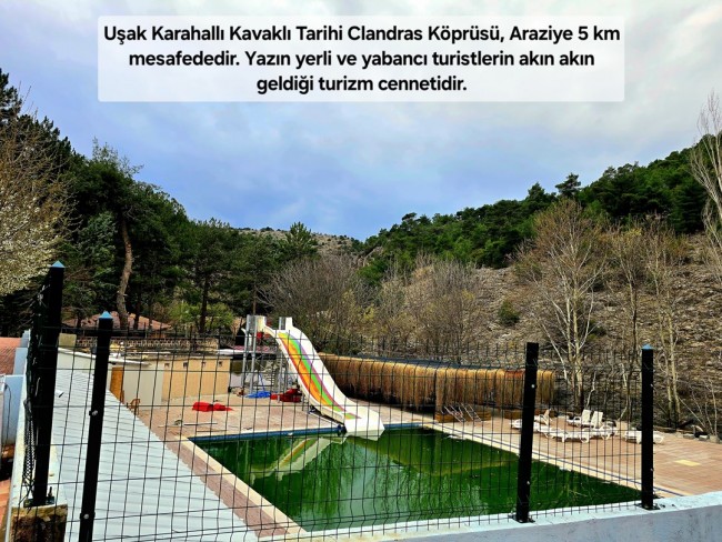 Uşak Karahallı Kavaklı'da 4.505 m2 Köy Girişi Arsa ve Bağ. Açıklamayı Okuyarak Arayınız
