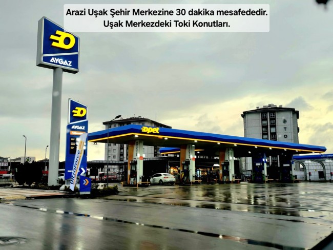 Uşak Karahallı Kavaklı'da 4.505 m2 Köy Girişi Arsa ve Bağ. Açıklamayı Okuyarak Arayınız