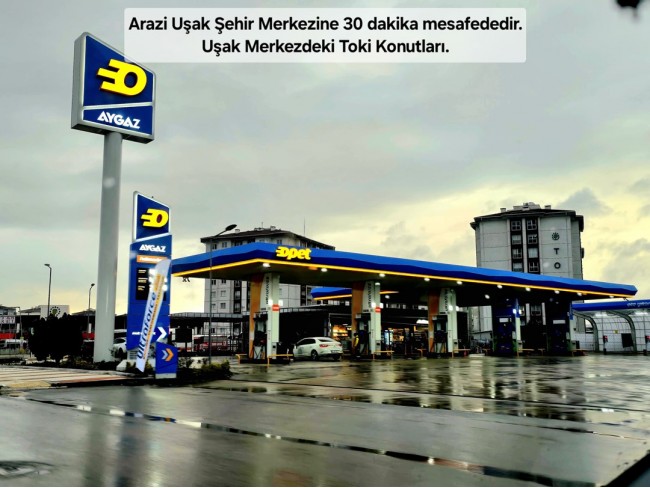 Uşak Karahallı Kavaklı'da 4.505 m2 Köy Girişi Arsa ve Bağ. Açıklamayı Okuyarak Arayınız