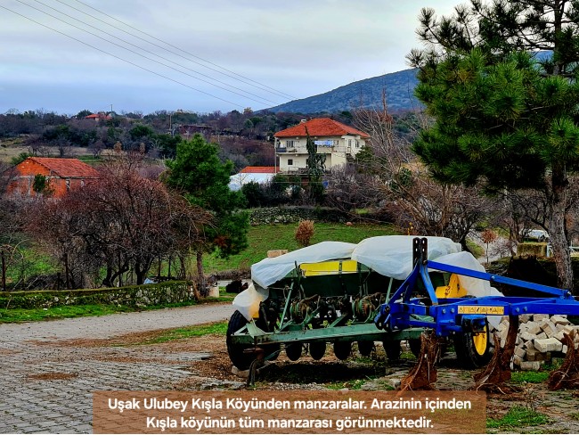 Uşak Ulubey Kışla'da Köy Doğa Yol Manzaralı, İmara Yakın 4.855 m2 Arazi. Açıklamayı Okuyunuz