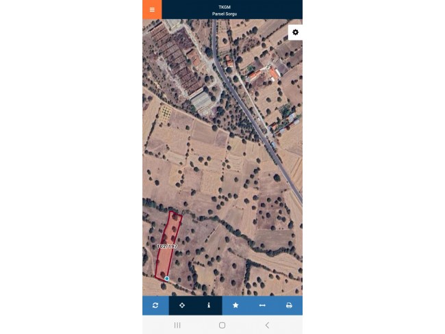 Uşak Ulubey Kışla'da Köy Doğa Yol Manzaralı, İmara Yakın 4.855 m2 Arazi. Açıklamayı Okuyunuz