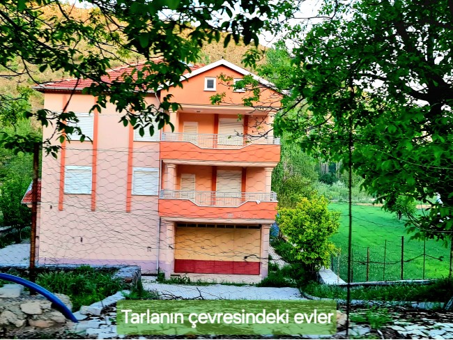 Afyonkarahisar Hocalar Akçadere Köydibinde 1.944 m2 Tarla. Açıklamayı Okuyunuz