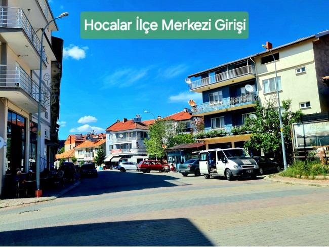 Afyonkarahisar Hocalar Akçadere Köydibinde 1.944 m2 Tarla. Açıklamayı Okuyunuz