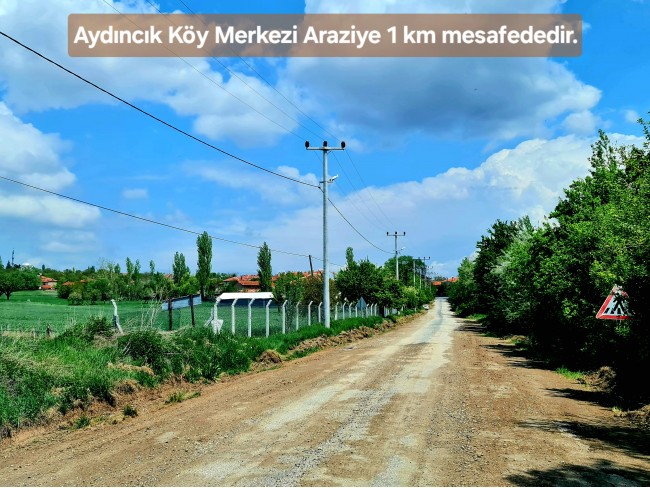 Kütahya Emet Aydıncık'da Köy ve Doğa Manzaralı 3.347 m2 Yatırımlık Tarla. İlan Açıklamasını Okuyunuz