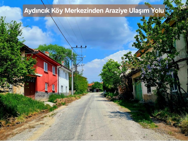 Kütahya Emet Aydıncık'da Köy ve Doğa Manzaralı 3.347 m2 Yatırımlık Tarla. İlan Açıklamasını Okuyunuz