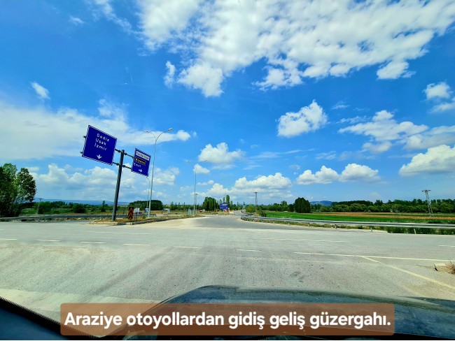 Kütahya Emet Aydıncık'da Köy ve Doğa Manzaralı 3.347 m2 Yatırımlık Tarla. İlan Açıklamasını Okuyunuz