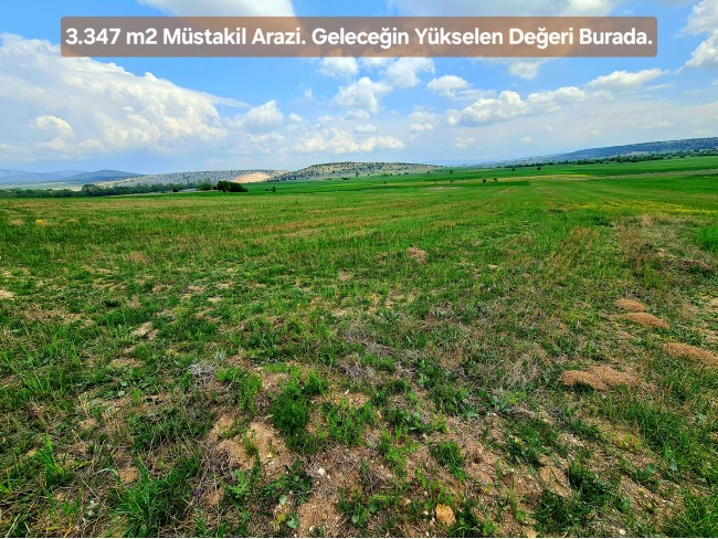 Kütahya Emet Aydıncık'da Köy ve Doğa Manzaralı 3.347 m2 Yatırımlık Tarla. İlan Açıklamasını Okuyunuz