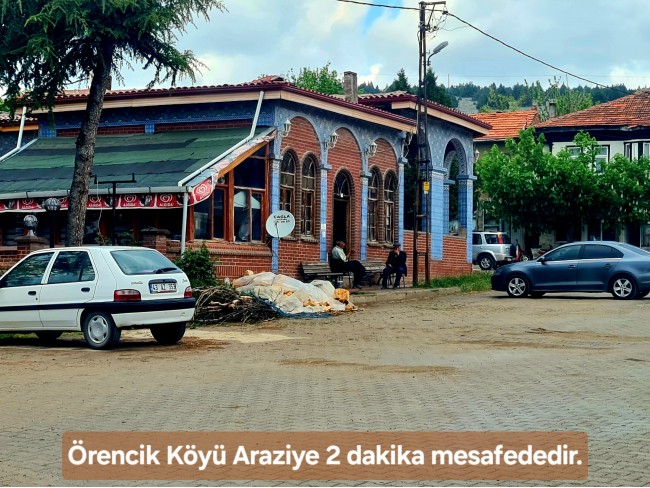 Kütahya Emet Aydıncık'da Köy ve Doğa Manzaralı 3.347 m2 Yatırımlık Tarla. İlan Açıklamasını Okuyunuz