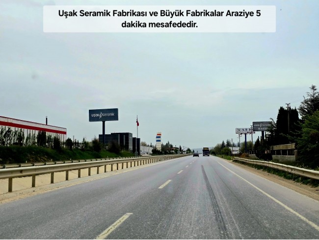 Uşak Banaz Kızılhisar'da Köy ve Doğa Manzaralı 1.000 m2 Çok Güzel Bahçe. Açıklamayı Okuyunuz