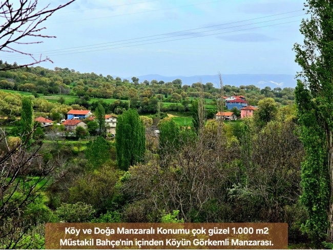 Uşak Banaz Kızılhisar'da Köy ve Doğa Manzaralı 1.000 m2 Çok Güzel Bahçe. Açıklamayı Okuyunuz