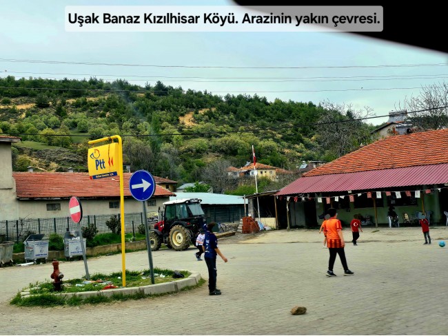 Uşak Banaz Kızılhisar'da Köy ve Doğa Manzaralı 1.000 m2 Çok Güzel Bahçe. Açıklamayı Okuyunuz