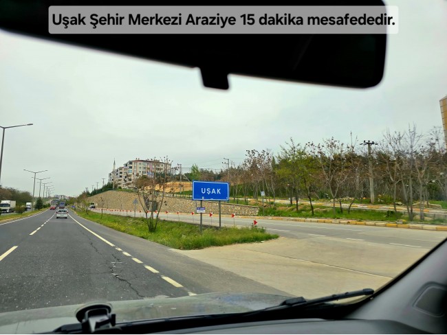 Uşak Banaz Kızılhisar'da Köy ve Doğa Manzaralı 1.000 m2 Çok Güzel Bahçe. Açıklamayı Okuyunuz