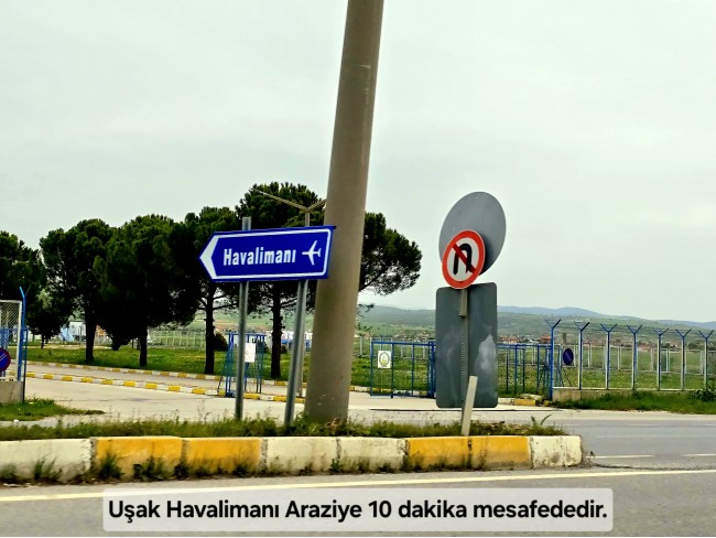 Uşak Banaz Kızılhisar'da Köy ve Doğa Manzaralı 1.000 m2 Çok Güzel Bahçe. Açıklamayı Okuyunuz