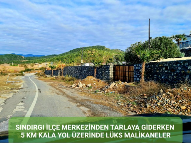 Balıkesir Sındırgı Osmanlar'da 1.440 m2 Yola Cepheli Kupon Tarla. Açıklamayı Okuyarak Arayınız.