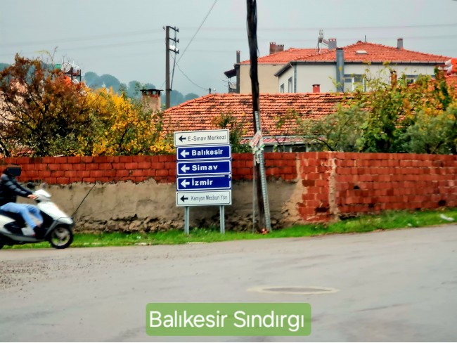 Balıkesir Sındırgı Osmanlar'da 1.440 m2 Yola Cepheli Kupon Tarla. Açıklamayı Okuyarak Arayınız.