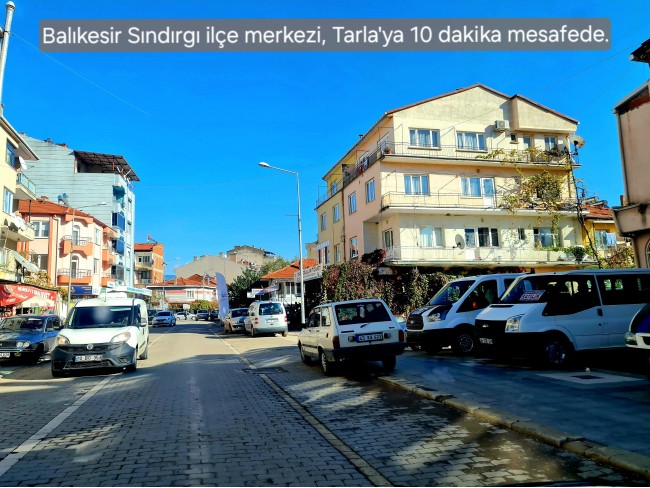 Balıkesir Sındırgı Osmanlar'da 1.440 m2 Yola Cepheli Kupon Tarla. Açıklamayı Okuyarak Arayınız.