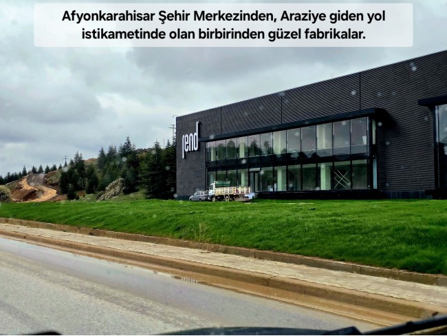 Afyon Emirdağ Leylekli'de 6.625 m2 Köy İçi, Çift Yola Cepheli Tarla. Açıklamayı Okuyarak Arayınız.
