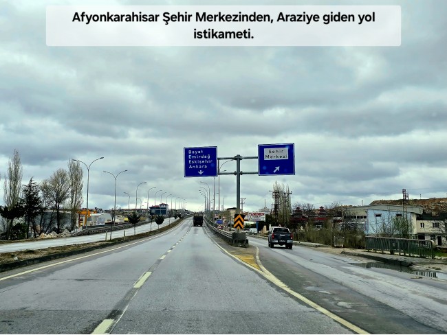 Afyon Emirdağ Leylekli'de 6.625 m2 Köy İçi, Çift Yola Cepheli Tarla. Açıklamayı Okuyarak Arayınız.