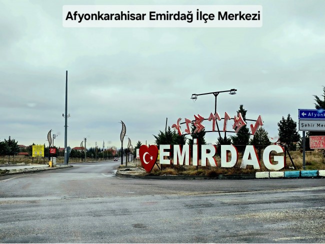Afyon Emirdağ Leylekli'de 6.625 m2 Köy İçi, Çift Yola Cepheli Tarla. Açıklamayı Okuyarak Arayınız.