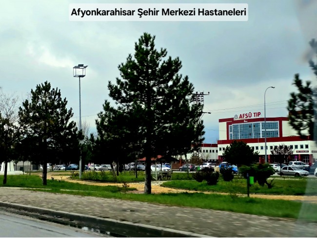 Afyon Emirdağ Leylekli'de 6.625 m2 Köy İçi, Çift Yola Cepheli Tarla. Açıklamayı Okuyarak Arayınız.