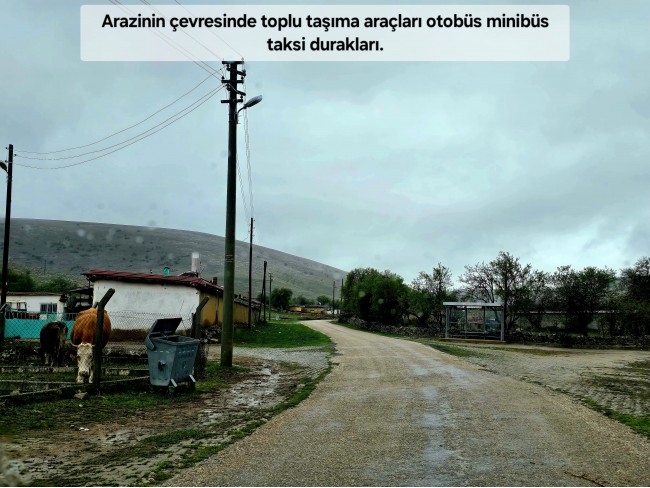 Afyon Emirdağ Leylekli'de 6.625 m2 Köy İçi, Çift Yola Cepheli Tarla. Açıklamayı Okuyarak Arayınız.