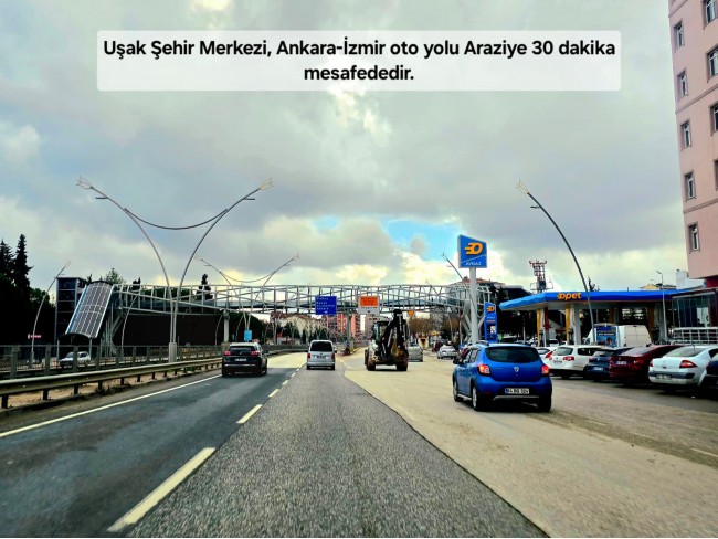 Uşak Karahallı Külköyde 1.207 m2 Organize Sanayi, İlçe, Mahalle Manzaralı Tarla. Açıklamayı Okuyunuz