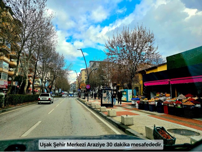 Uşak Karahallı Külköyde 1.207 m2 Organize Sanayi, İlçe, Mahalle Manzaralı Tarla. Açıklamayı Okuyunuz