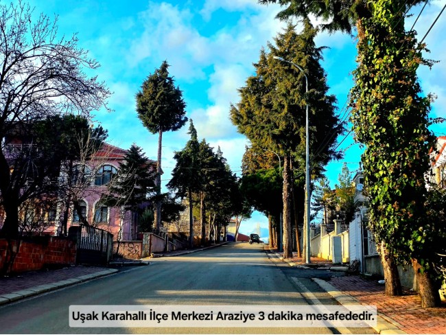Uşak Karahallı Külköyde 1.207 m2 Organize Sanayi, İlçe, Mahalle Manzaralı Tarla. Açıklamayı Okuyunuz
