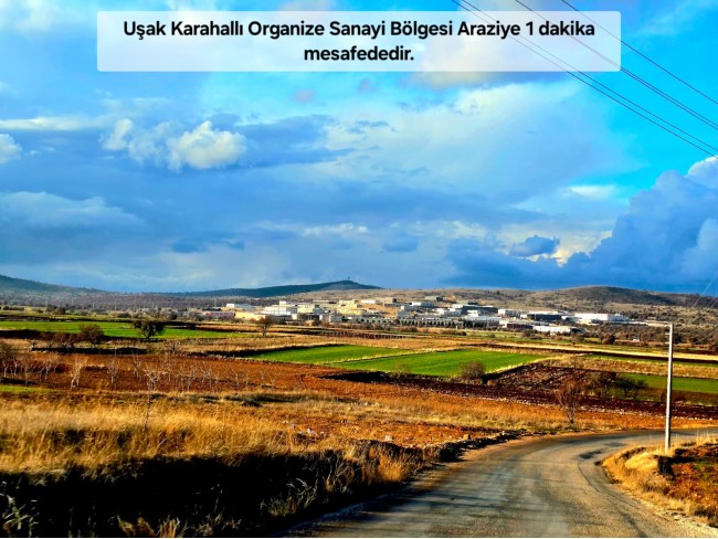Uşak Karahallı Külköyde 1.207 m2 Organize Sanayi, İlçe, Mahalle Manzaralı Tarla. Açıklamayı Okuyunuz
