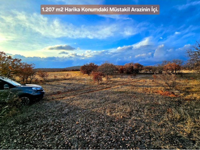 Uşak Karahallı Külköyde 1.207 m2 Organize Sanayi, İlçe, Mahalle Manzaralı Tarla. Açıklamayı Okuyunuz