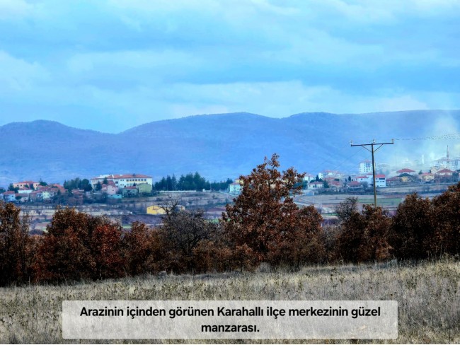 Uşak Karahallı Külköyde 1.207 m2 Organize Sanayi, İlçe, Mahalle Manzaralı Tarla. Açıklamayı Okuyunuz