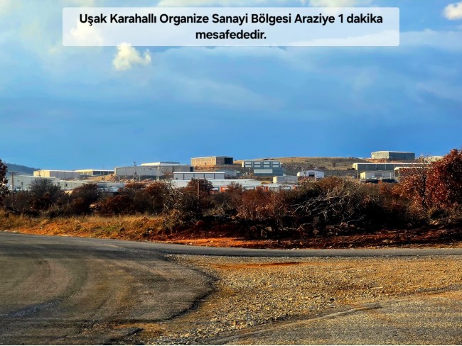 Uşak Karahallı Külköyde 1.207 m2 Organize Sanayi, İlçe, Mahalle Manzaralı Tarla. Açıklamayı Okuyunuz