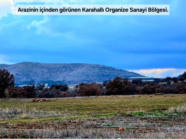 Uşak Karahallı Külköyde 1.207 m2 Organize Sanayi, İlçe, Mahalle Manzaralı Tarla. Açıklamayı Okuyunuz