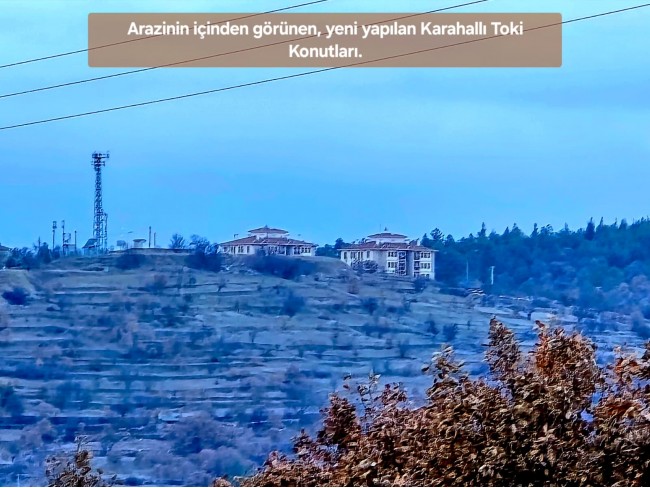 Uşak Karahallı Külköyde 1.207 m2 Organize Sanayi, İlçe, Mahalle Manzaralı Tarla. Açıklamayı Okuyunuz