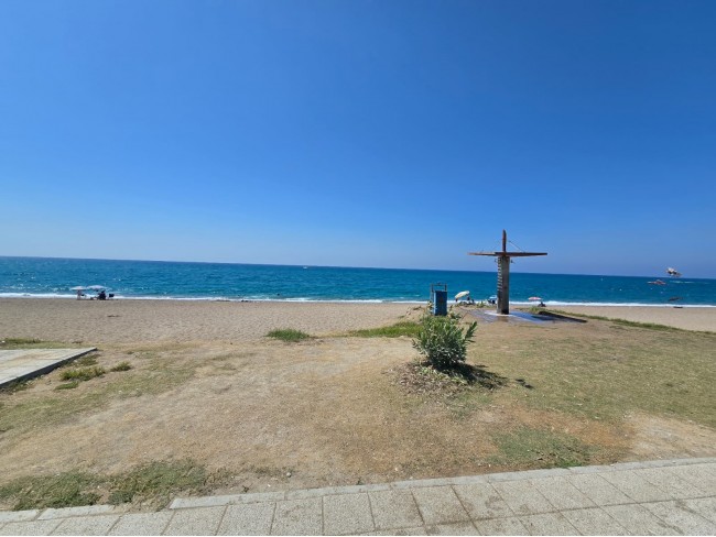 Antalya Manavgat Yeşilbağ'da 95 m2 Köy İçi Bahçe. Açıklamayı Okuyarak Arayınız.